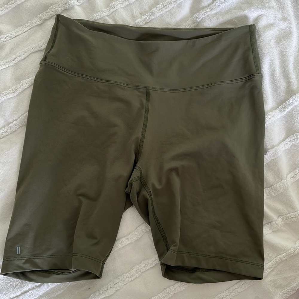 NOBULL High-Rise Short 6”